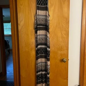 Soft & Sexy American eagle outfitters maxi dress with slit